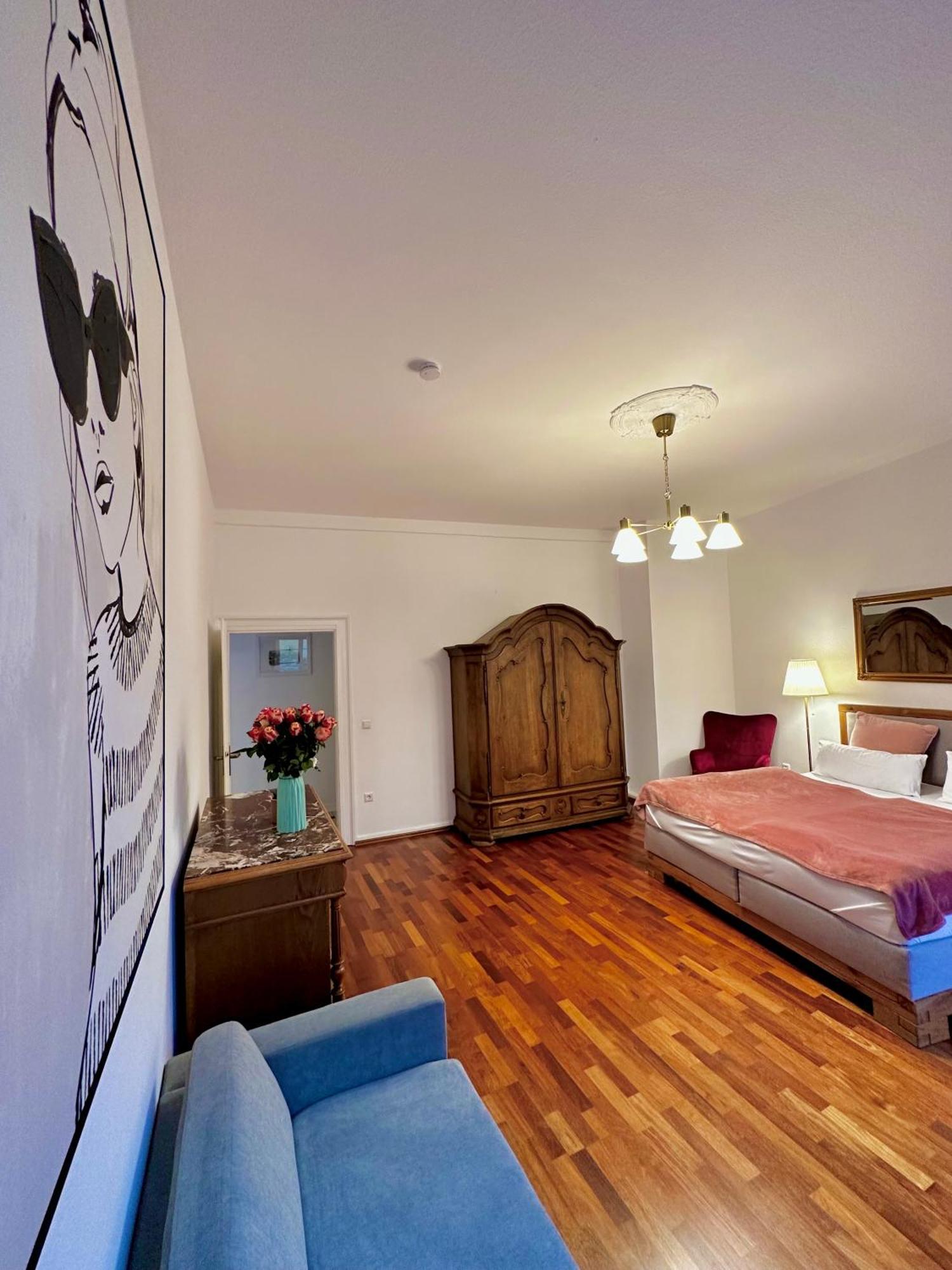 Hirsch Appartements Baden-Bade Exterior foto