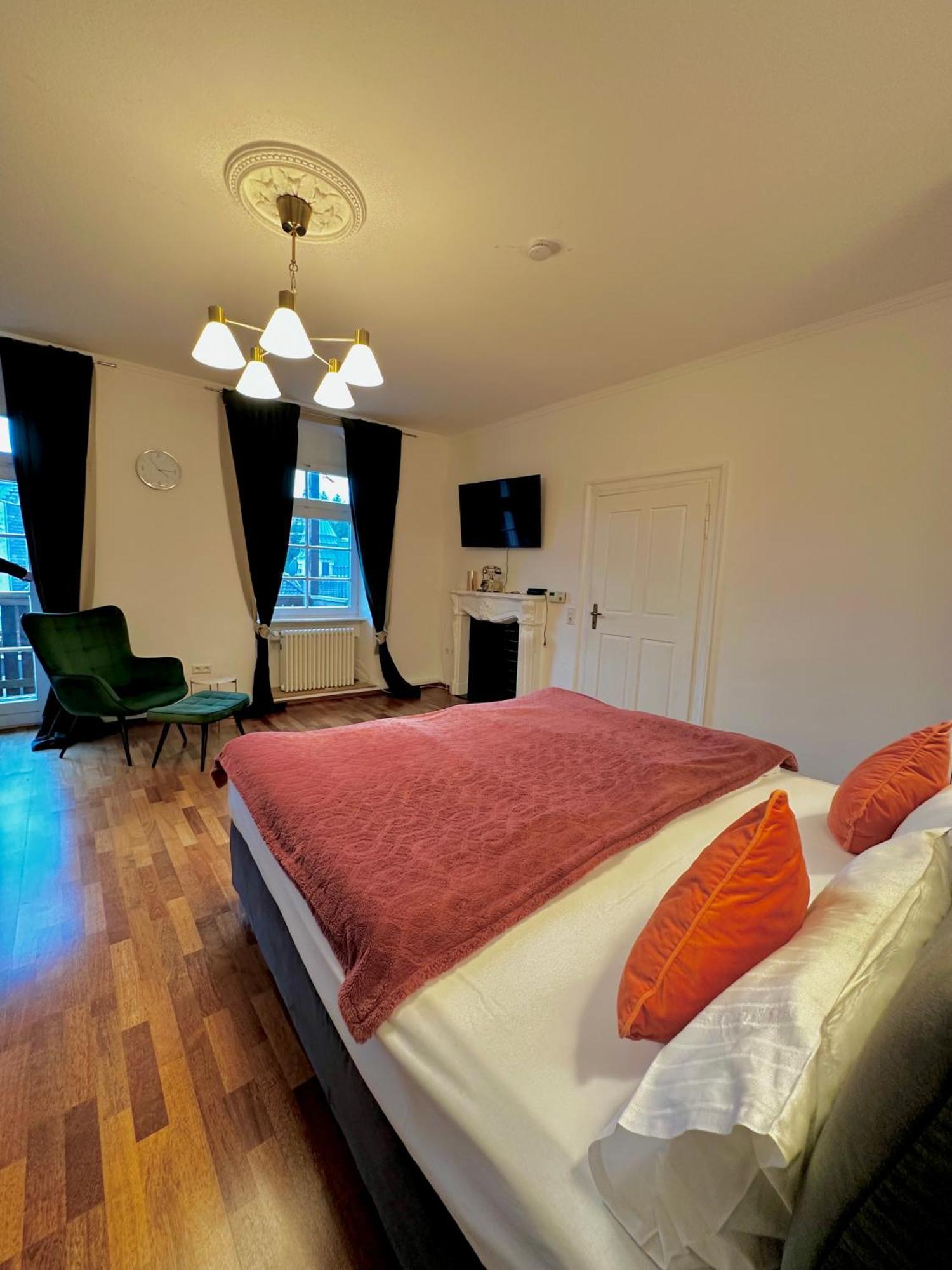 Hirsch Appartements Baden-Bade Exterior foto