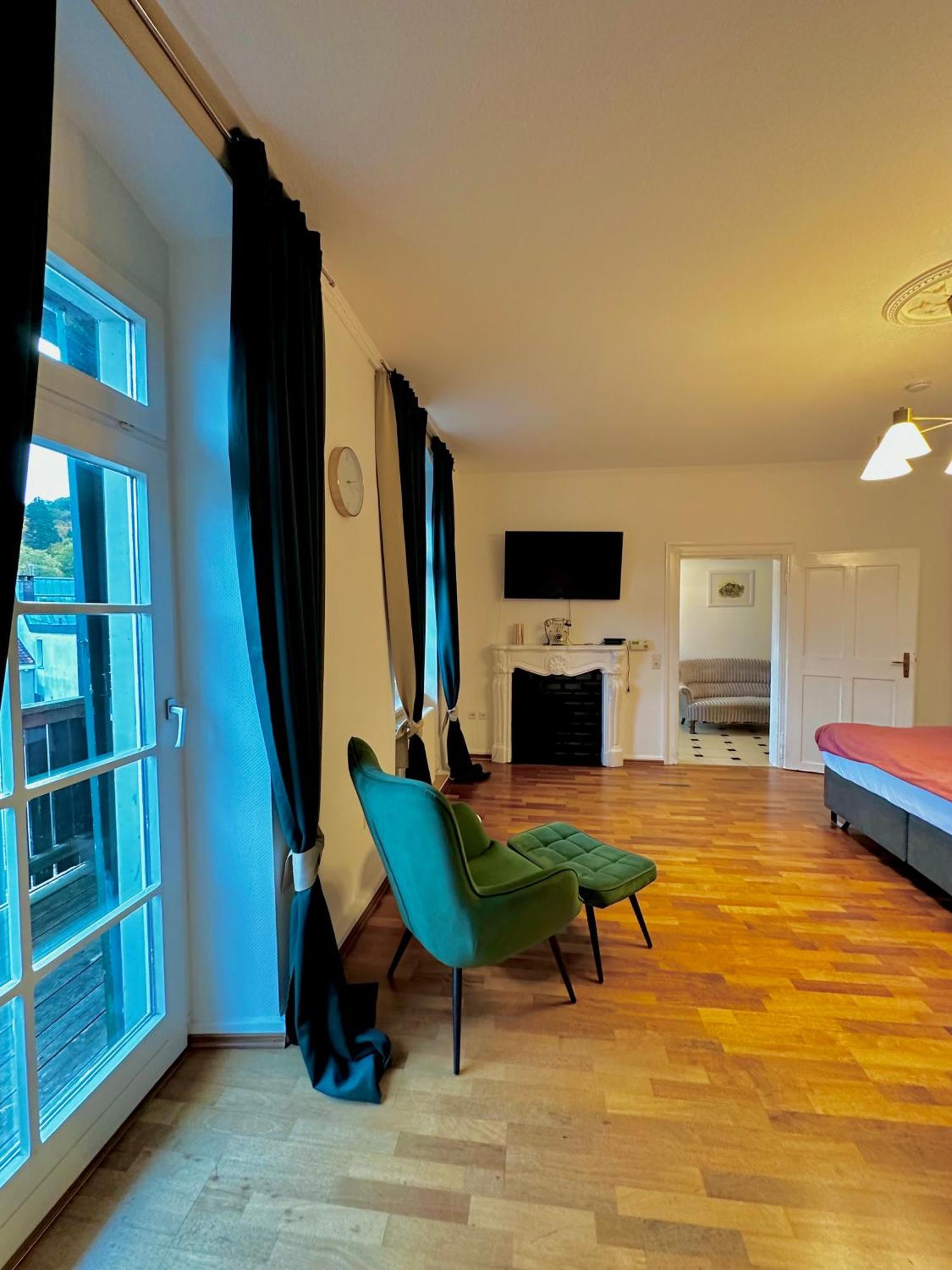 Hirsch Appartements Baden-Bade Exterior foto