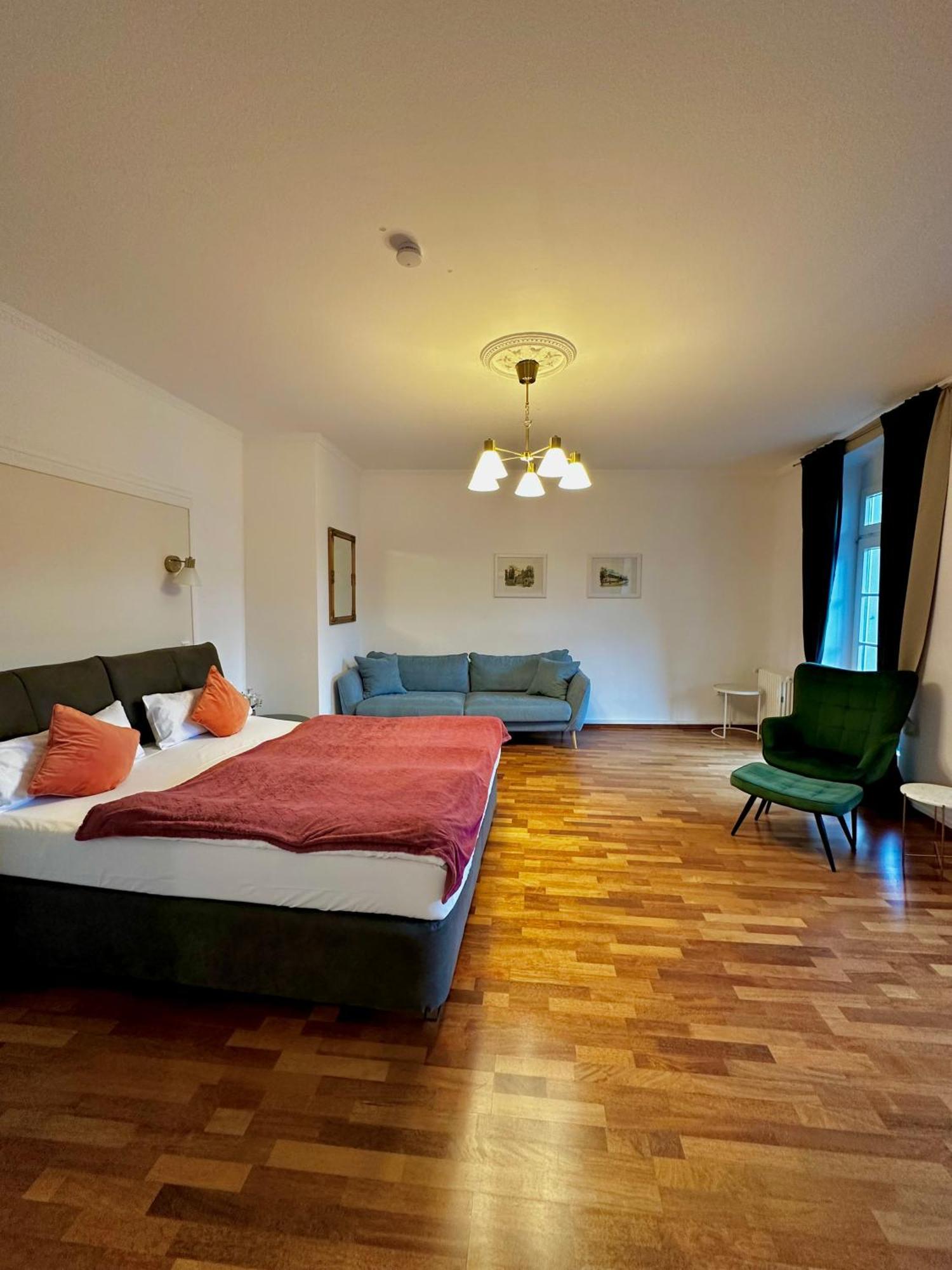 Hirsch Appartements Baden-Bade Exterior foto