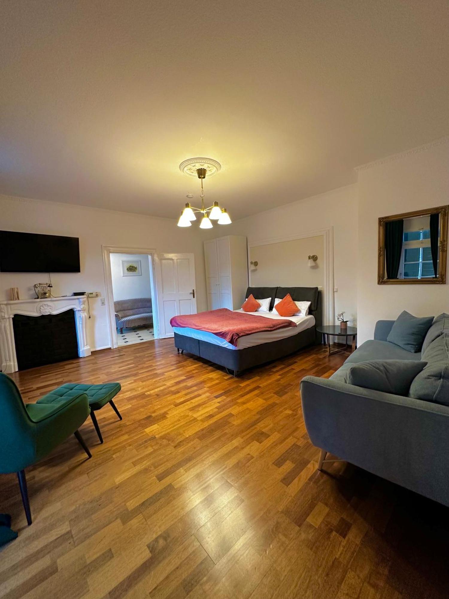 Hirsch Appartements Baden-Bade Exterior foto