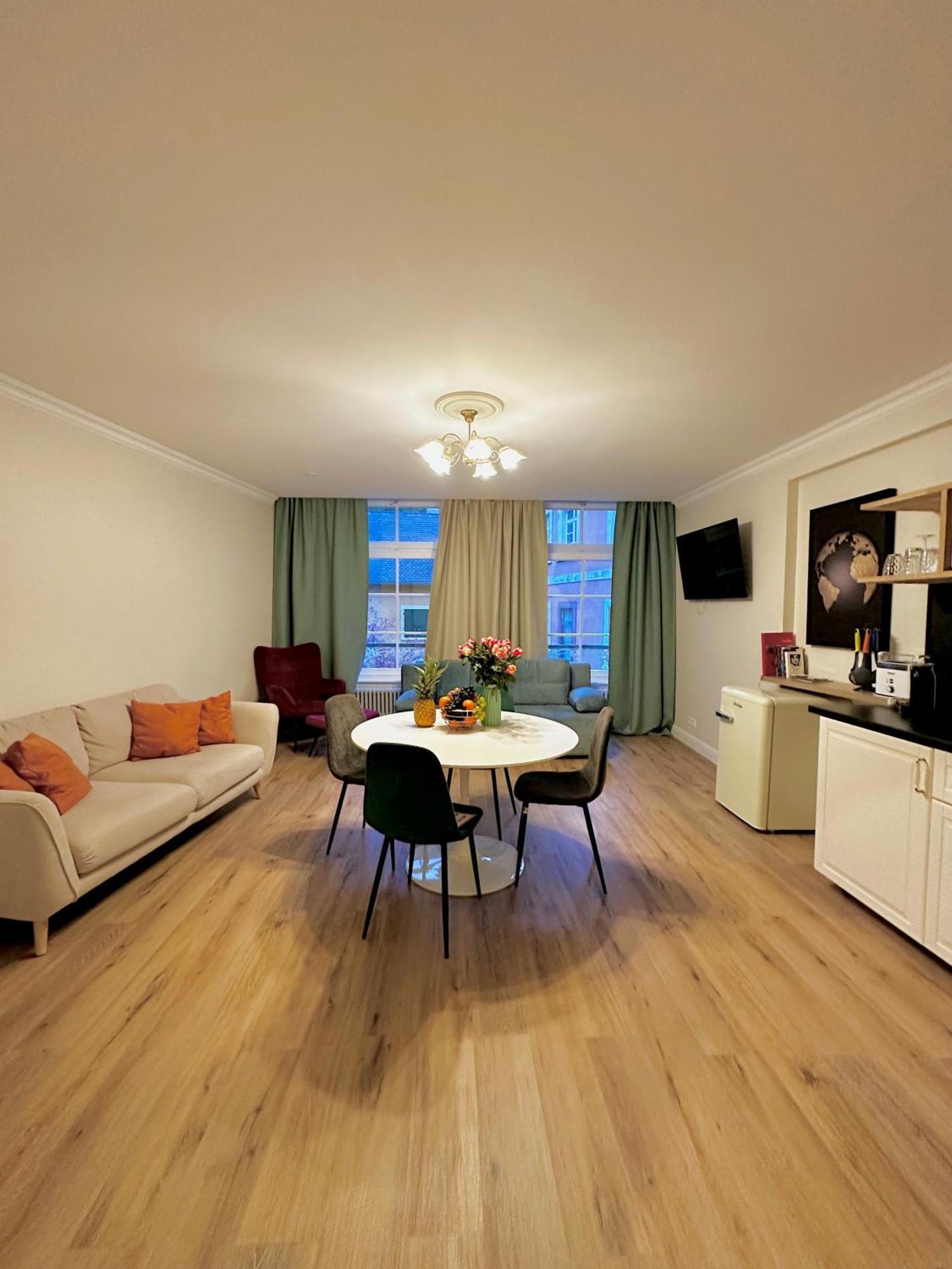 Hirsch Appartements Baden-Bade Exterior foto